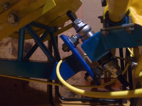 Rod end pivot.jpg